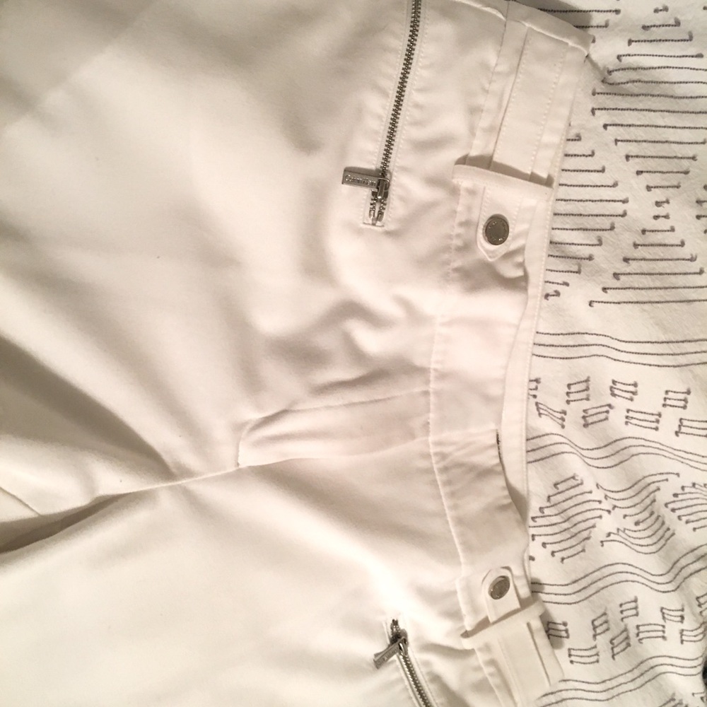 Calvin Klein white dress pant only worn once;) Size 10